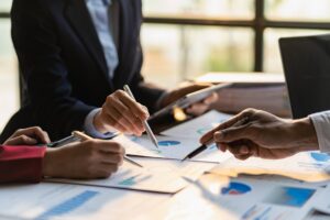 Strategic Advisory and F&A Transformation Deliver$5M+ in Annual Savings and Successful Brand Divestiturefor Publicly Traded, Multi-Brand Restaurant Operator